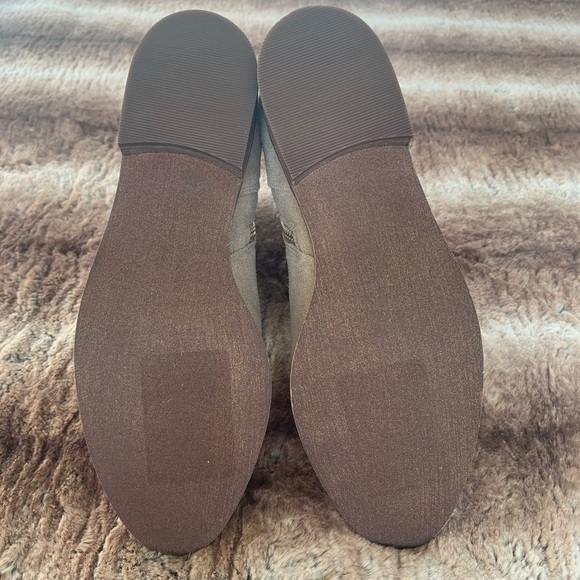 BP Flat Taupe Buckle Boot - Picture 7 of 10